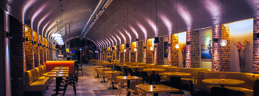 ACONOR geluidsabsorberende spuitpleister op cellulosebasis in restaurant Opporto, Rotterdam ACONOR geluidsabsorberende spuitpleister op cellulosebasis in restaurant Opporto, Rotterdam