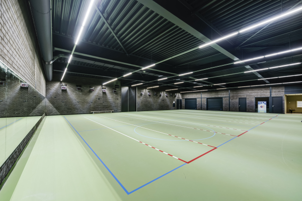 Pulastic at Work: Complete metamorfose en uitbreiding voor sportcomplex De Meent in Alkmaar
