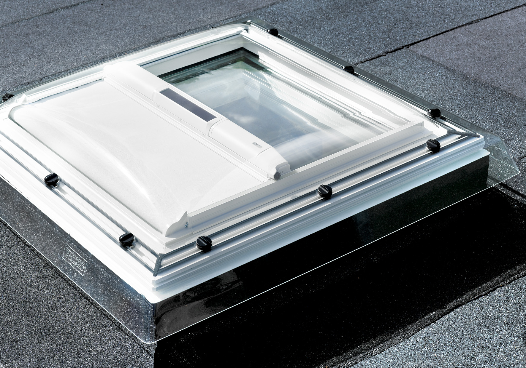 VELUX biedt inbraakwerende oplossingen voor opklimbare situaties VELUX biedt inbraakwerende oplossingen voor opklimbare situaties
