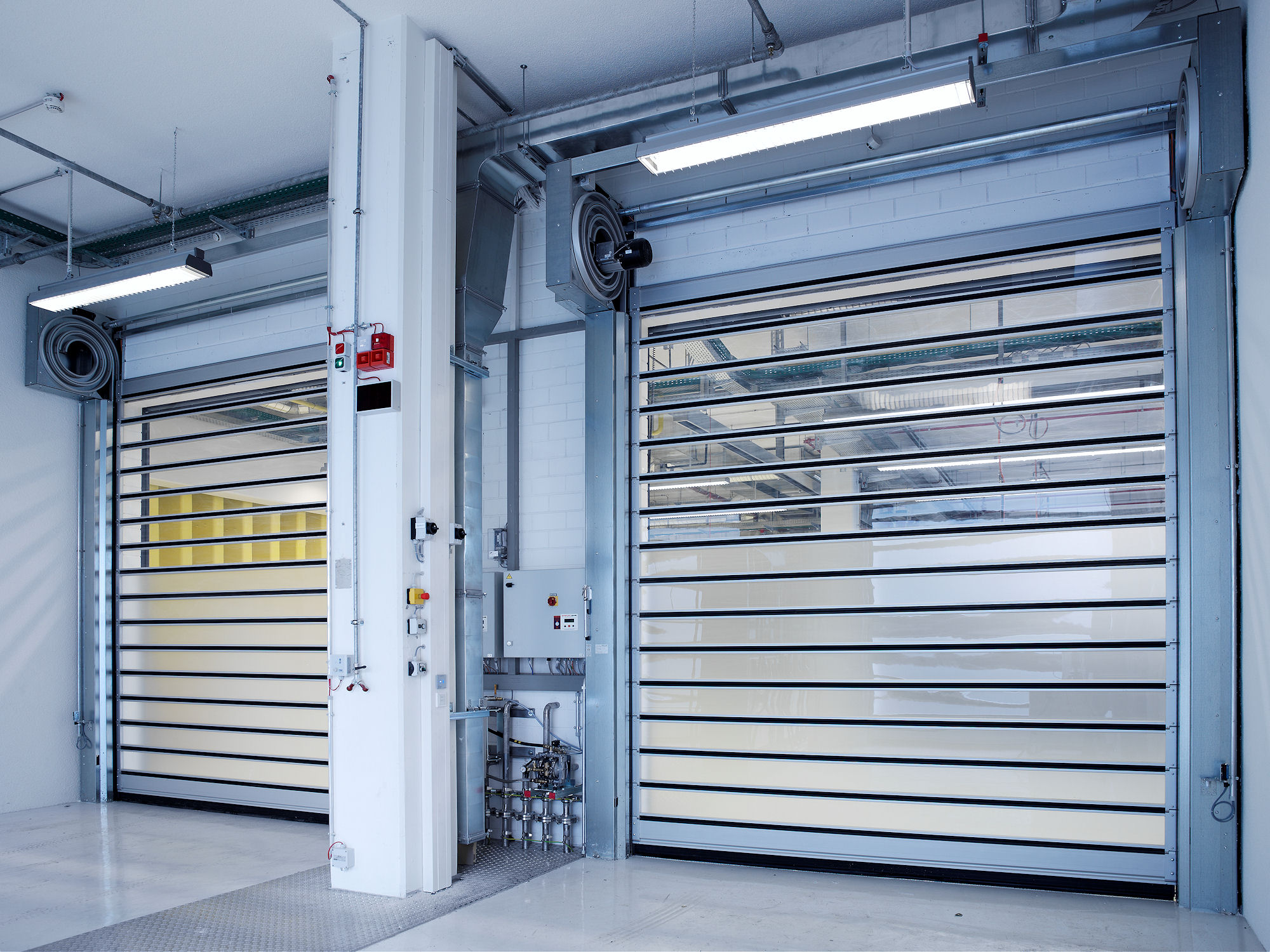 Snelle en veilige spiraaldeuren zijn bij EFAFLEX de standaard Snelle en veilige spiraaldeuren zijn bij EFAFLEX de standaard