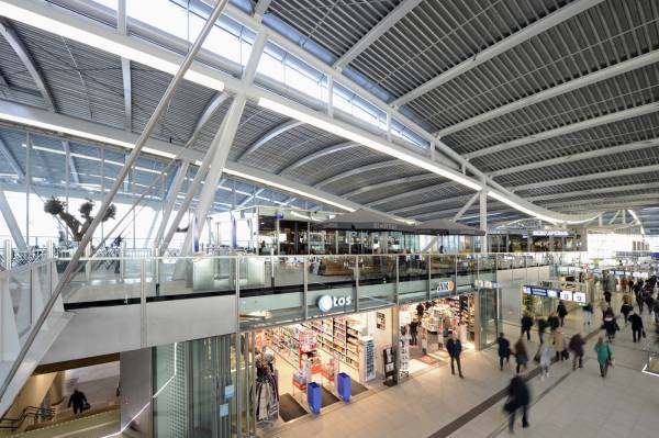 OV Terminals Centraal Station Utrecht verfraaid met Total Glas puien