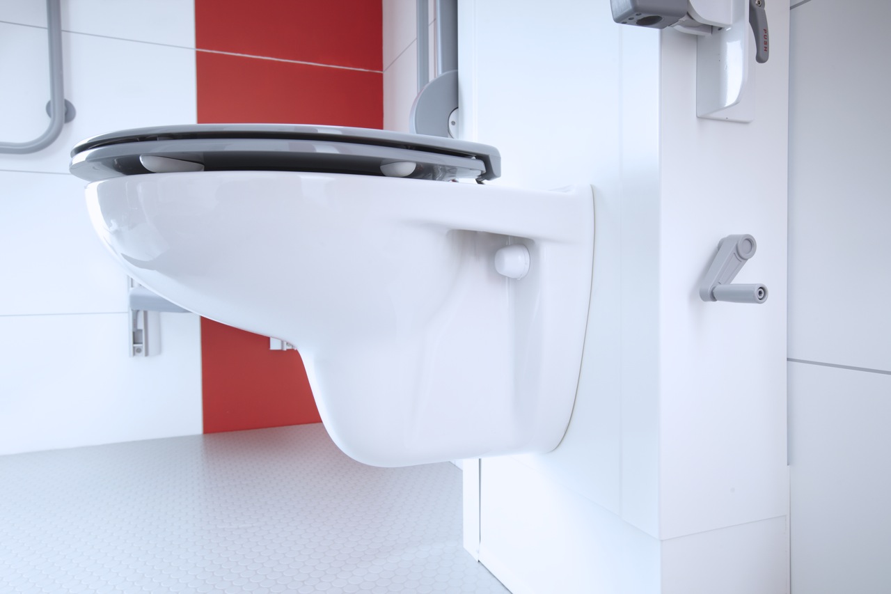 In hoogte verstelbare wc van Bano In hoogte verstelbare wc van Bano