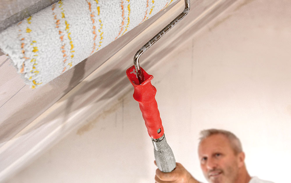 Het eerste spatvrije transparante voorstrijkmiddel: voorstrijken met de roller, zonder te spatten