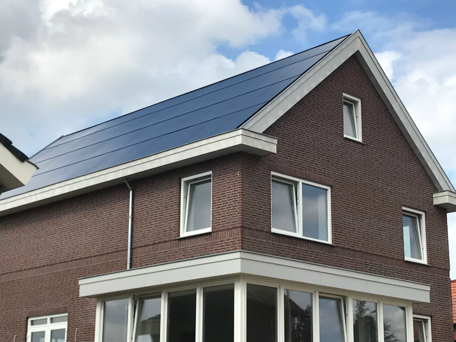 Aerspire, een innovatief concept van dakbedekking en energie-opwekking in één Aerspire, een innovatief concept van dakbedekking en energie-opwekking in één