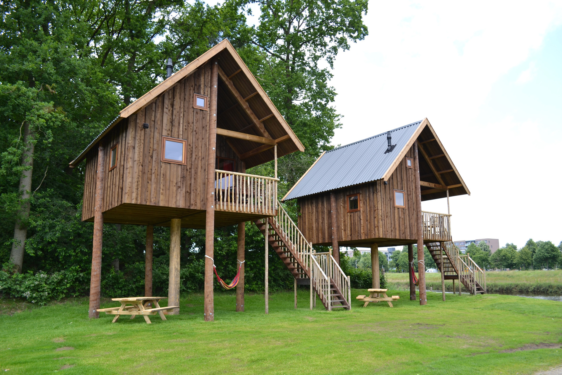 WaxedWood Bruin van Foreco: verduurzaamd hout met een natuurlijke bruine uitstraling WaxedWood Bruin van Foreco: verduurzaamd hout met een natuurlijke bruine uitstraling