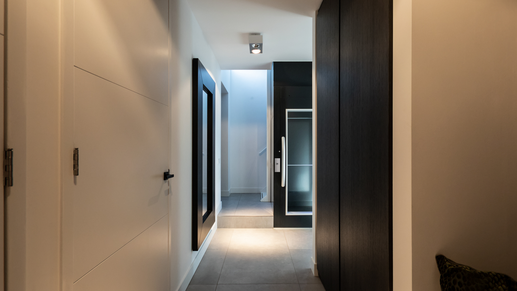 Een zorgeloze toekomst met een A-4000 huislift, De Omval, Amsterdam