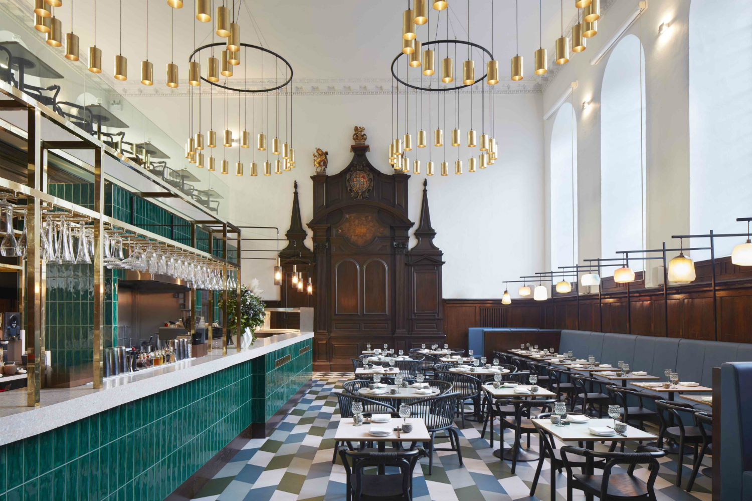 Het nieuwe Londense design restaurant Duddells met op de vloer vier kleuren CO2 neutraal Marmoleum Walton van Forbo Flooring naar een ontwerp van Michaelis Boyd Het nieuwe Londense design restaurant Duddells met op de vloer vier kleuren CO2 neutraal Marmoleum Walton van Forbo Flooring naar een ontwerp van Michaelis Boyd