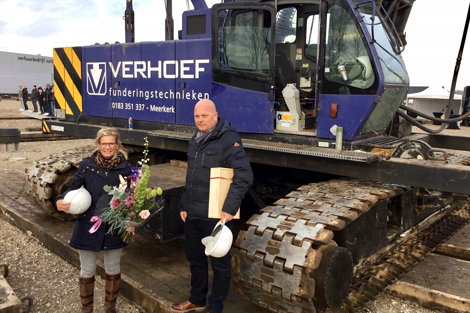 Eerste paal nieuw bedrijfscomplex Metacon de grond in Eerste paal nieuw bedrijfscomplex Metacon de grond in