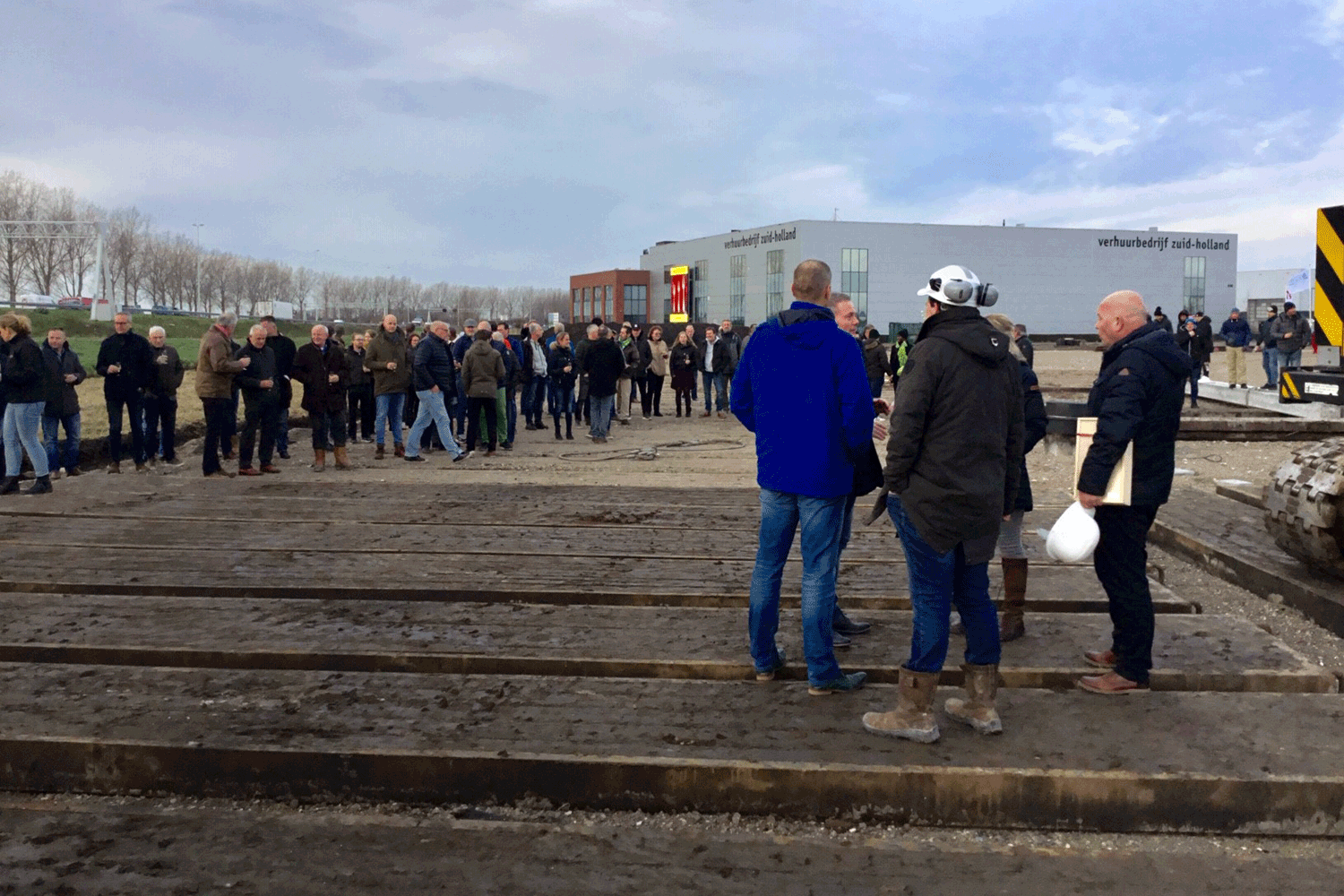 Eerste paal nieuw bedrijfscomplex Metacon de grond in Eerste paal nieuw bedrijfscomplex Metacon de grond in