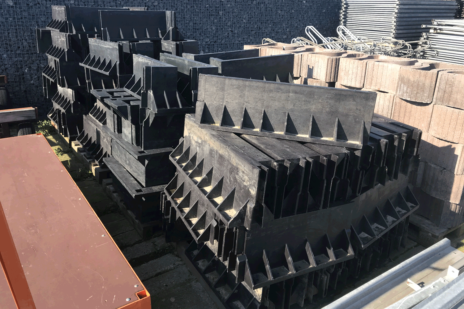 De Groot Vroomshoop kunststof fundatieblokken