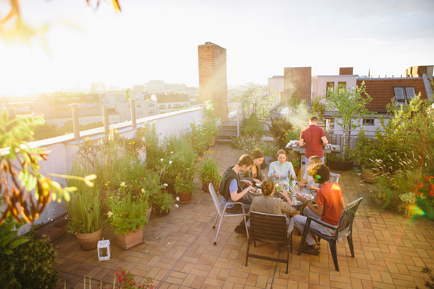 Gorter genieten van daktuin