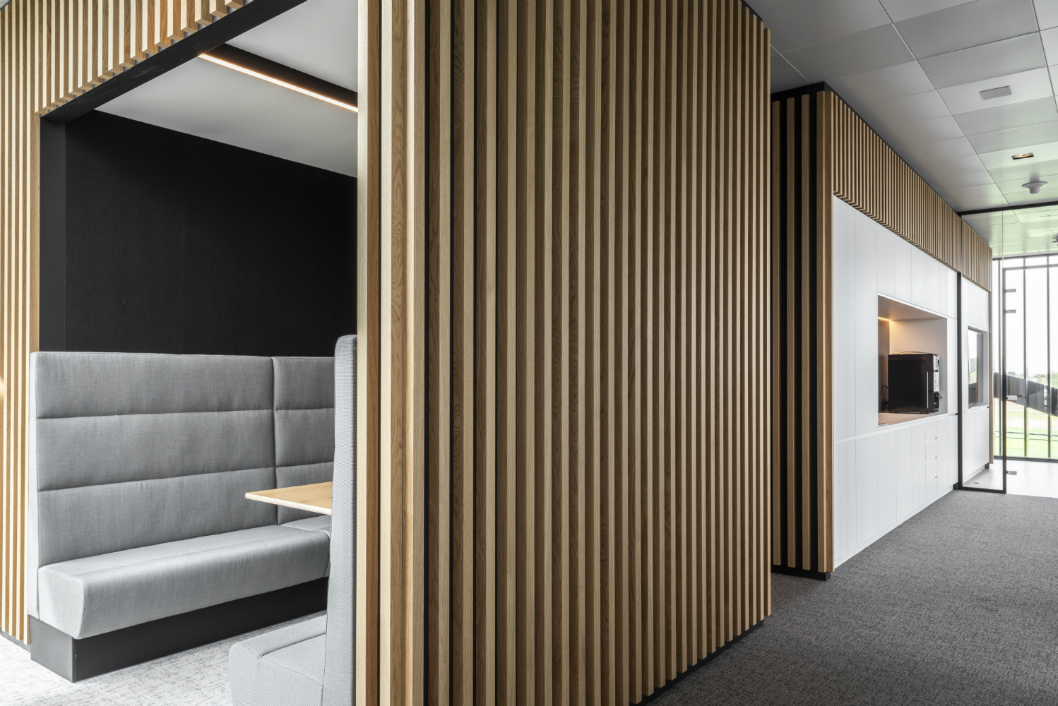 Xwift Realisatie De Laere Decor iov Buro Modern Architect Bill Cosman Xwift Realisatie De Laere Decor iov Buro Modern Architect Bill Cosman