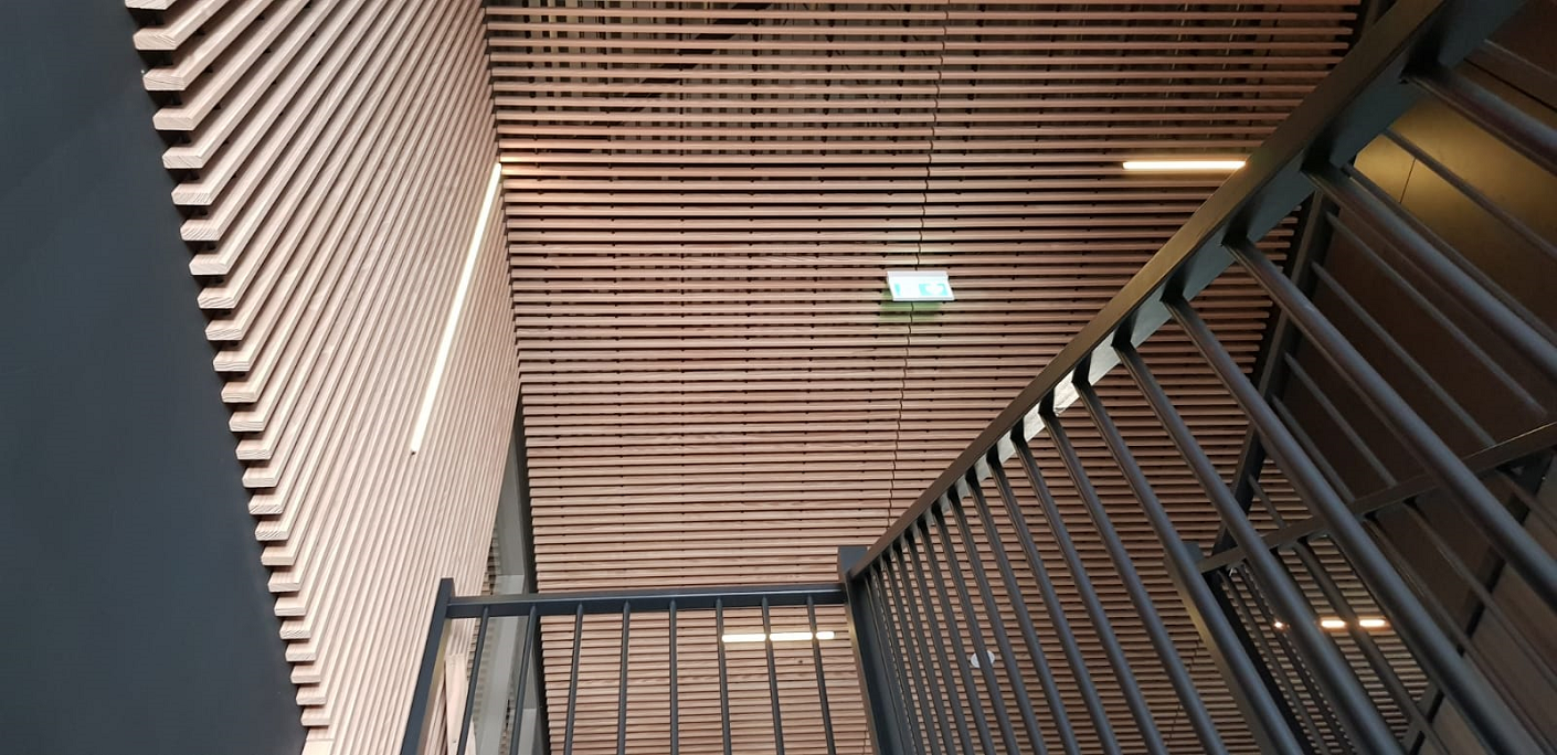 Derako massief houten verlaagde grill plafond Derako massief houten verlaagde grill plafond