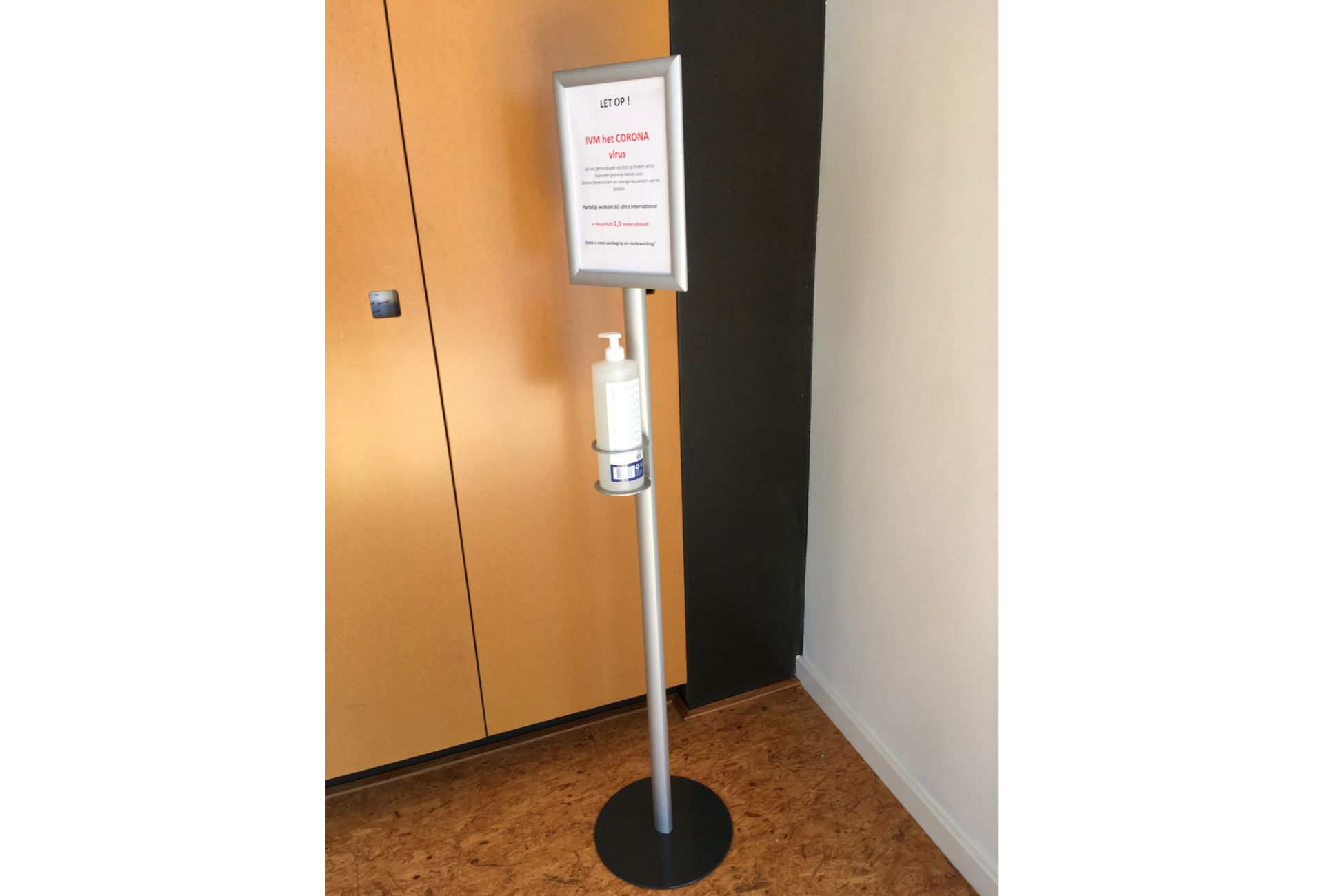Desinfectiedisplay Hico A3 (met gel) Desinfectiedisplay Hico A3 (met gel)