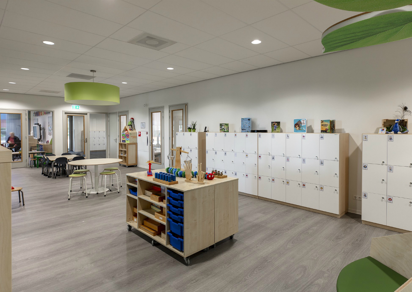 IKC Magenta. Op de vloer: Allura Wood van Forbo Flooring IKC Magenta. Op de vloer: Allura Wood van Forbo Flooring