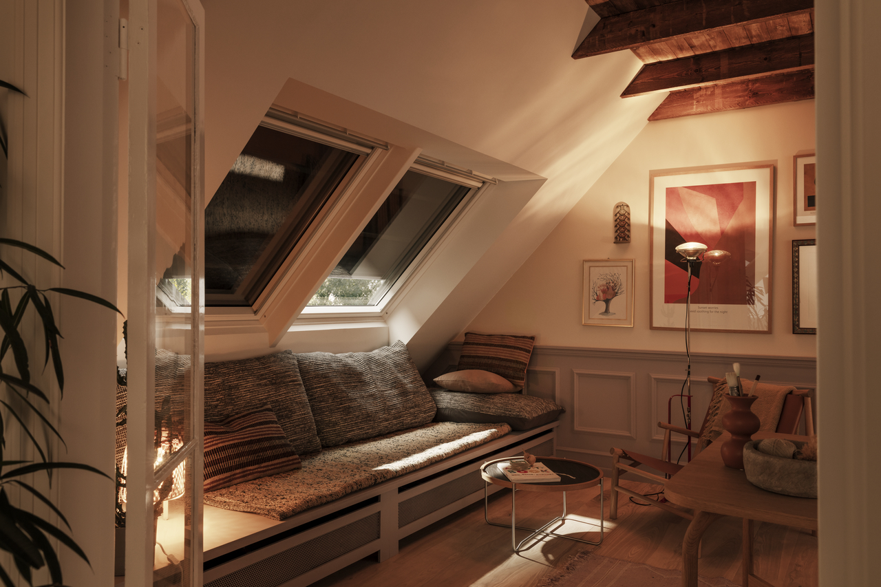 Elektrisch bedienbare VELUX INTEGRA® verduisterende buitenzonwering Elektrisch bedienbare VELUX INTEGRA® verduisterende buitenzonwering