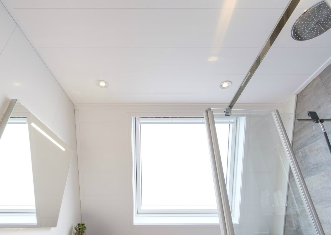 Familie Kostense blij met hun plafond Familie Kostense blij met hun plafond