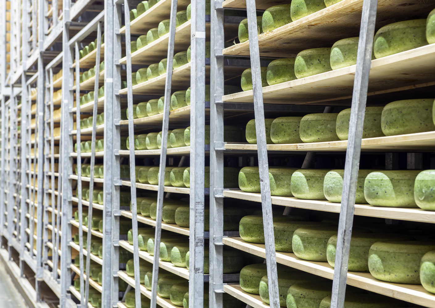 Innovatieve compacte industriële warmtepomp met waterkoeler produceert gelijktijdig heet en koud water Innovatieve compacte industriële warmtepomp met waterkoeler produceert gelijktijdig heet en koud water