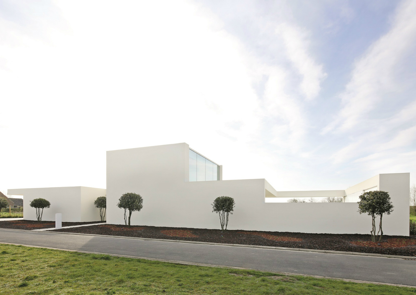 Innovatief verzonken dakrandsysteem voor minimalistische architectuur Innovatief verzonken dakrandsysteem voor minimalistische architectuur