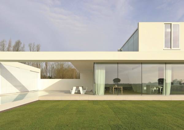 Innovatief verzonken dakrandsysteem voor minimalistische architectuur