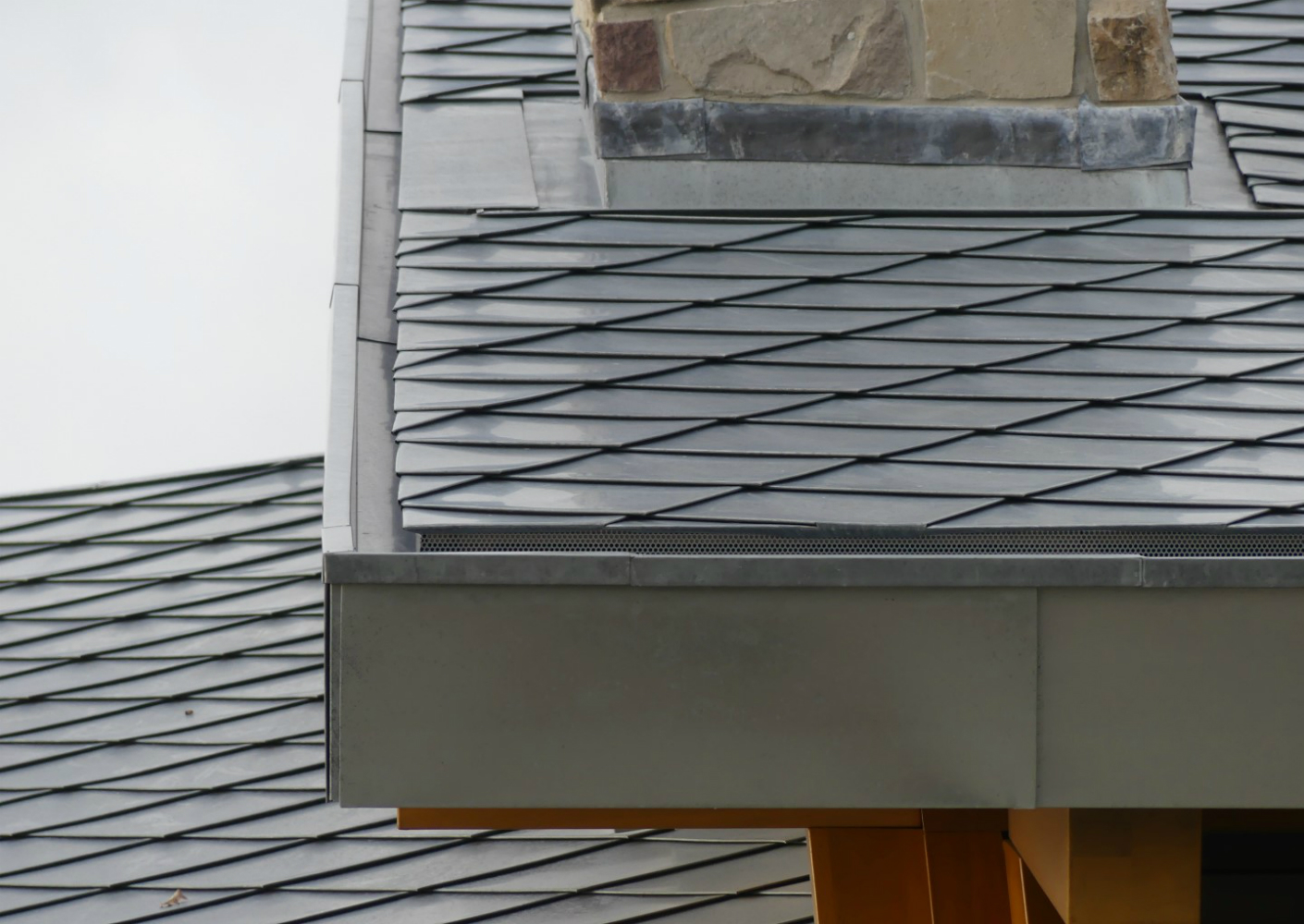 Losanges NedZink NATUREL accentueren getoogd dak