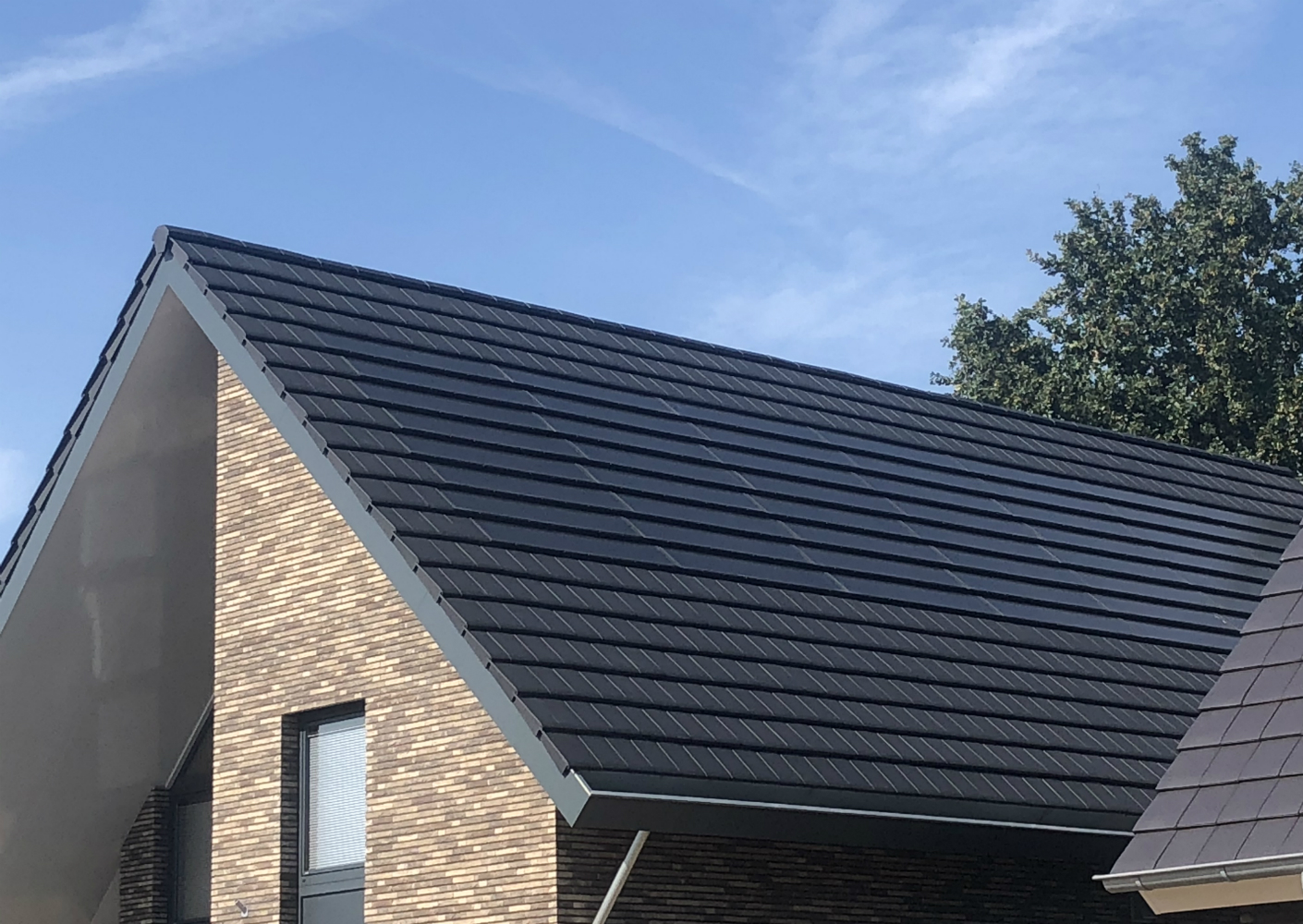 Dakpannen en PV panelen