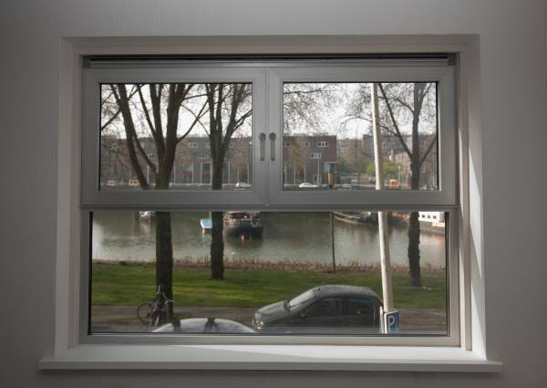 Binnenaanzicht venster - De Peperklip na renovatie met Renson Invisivent NL