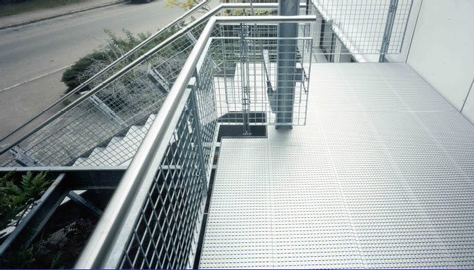 Structuurplanken, gefreesde traptreden en vloerprofielen