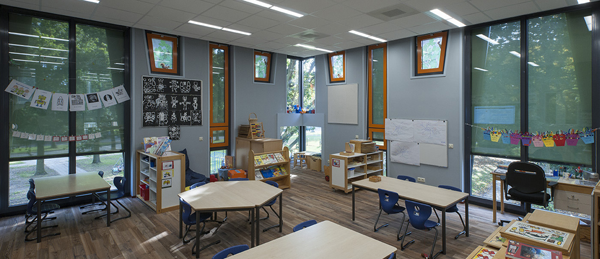 Basisschool Neel in de Nederlandse wijk Maasniel in Roermond