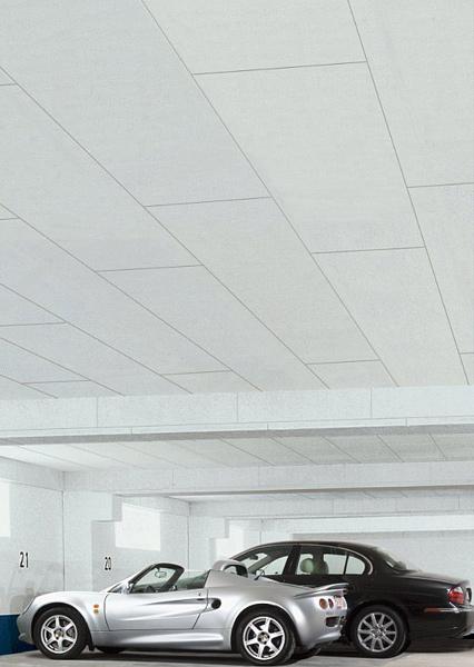 Rockfon Facett, Facett Lux - akoestische plafond, rechtstreeks op bouwkundige constructie, Cosmos White parking garage