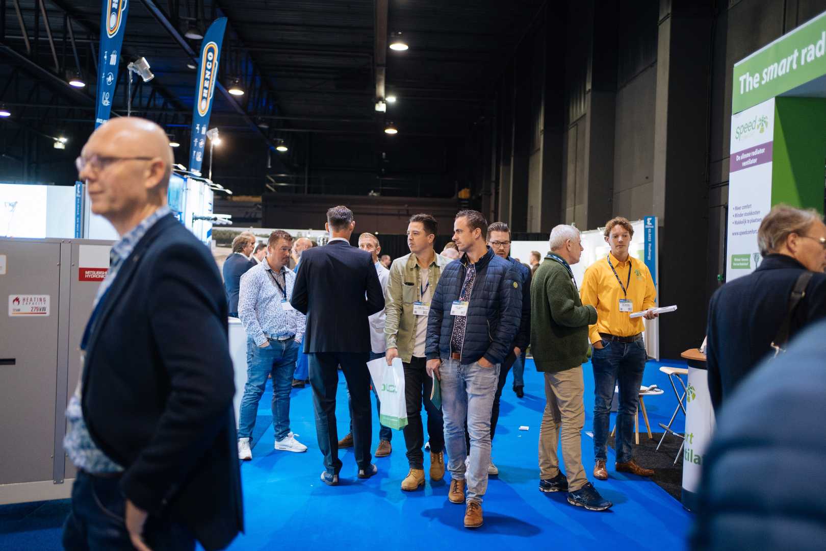Vakbeurs Energie is ijkpunt in de energietransitie Klimaatverandering en de stikstofproblematiek zijn complex, maar met kennisdeling en een onovertroffen aanbod van direct toepasbare innovaties op het gebied van verduurzaming van de gebouwde omgeving, zet editie Vakbeurs Energie weer zoden aan de dijk met