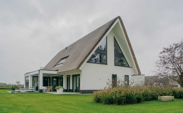 huis met kunststof kozijnen