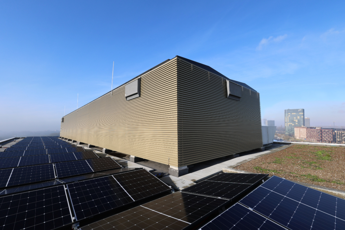 Storax Lamellenwanden voor kantoorcomplex The William