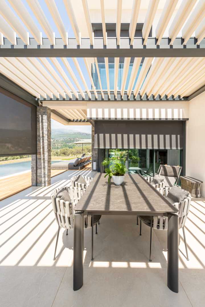 Villa Opio eettafel op terras Eettafel op terras