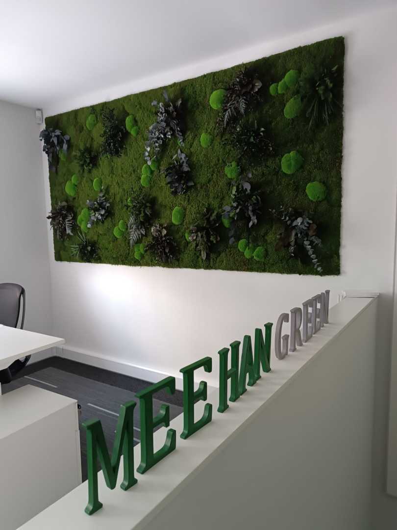 Mospaneel kantoor werkplek moswand in kantoor