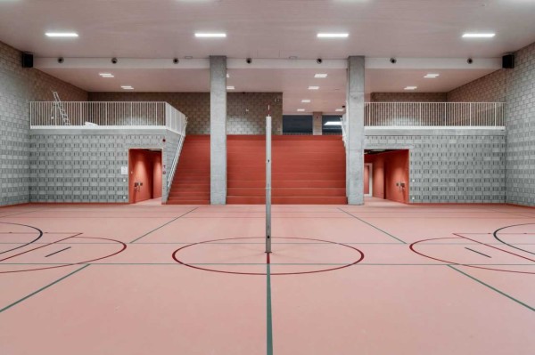 gymzaal met akoestische wanden