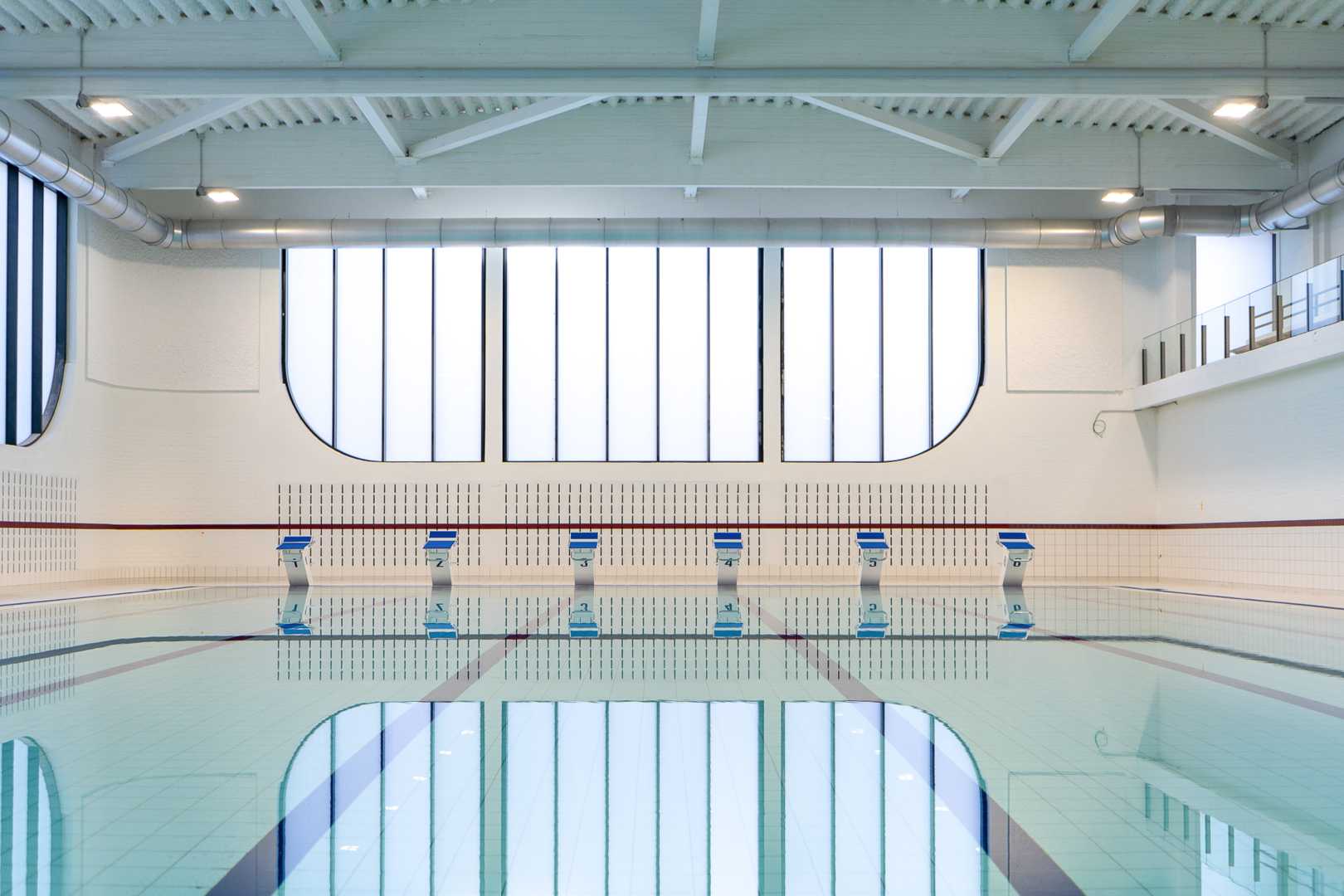 Ville de Liege - Piscine Outremeuse zwembad met akoestische wanden