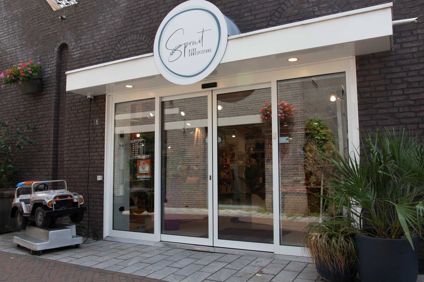 Automatische deur entree Automatische deur Spruit