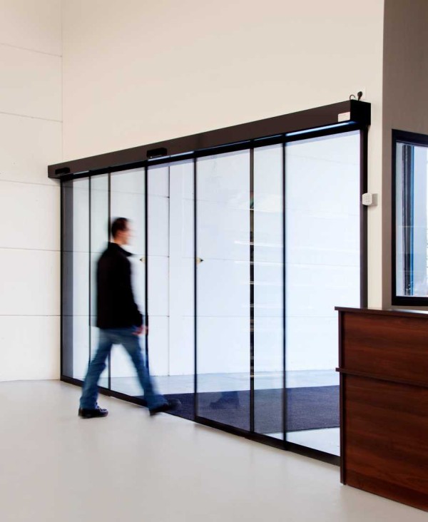 Dubbele automatische schuifdeur met zijpanelen