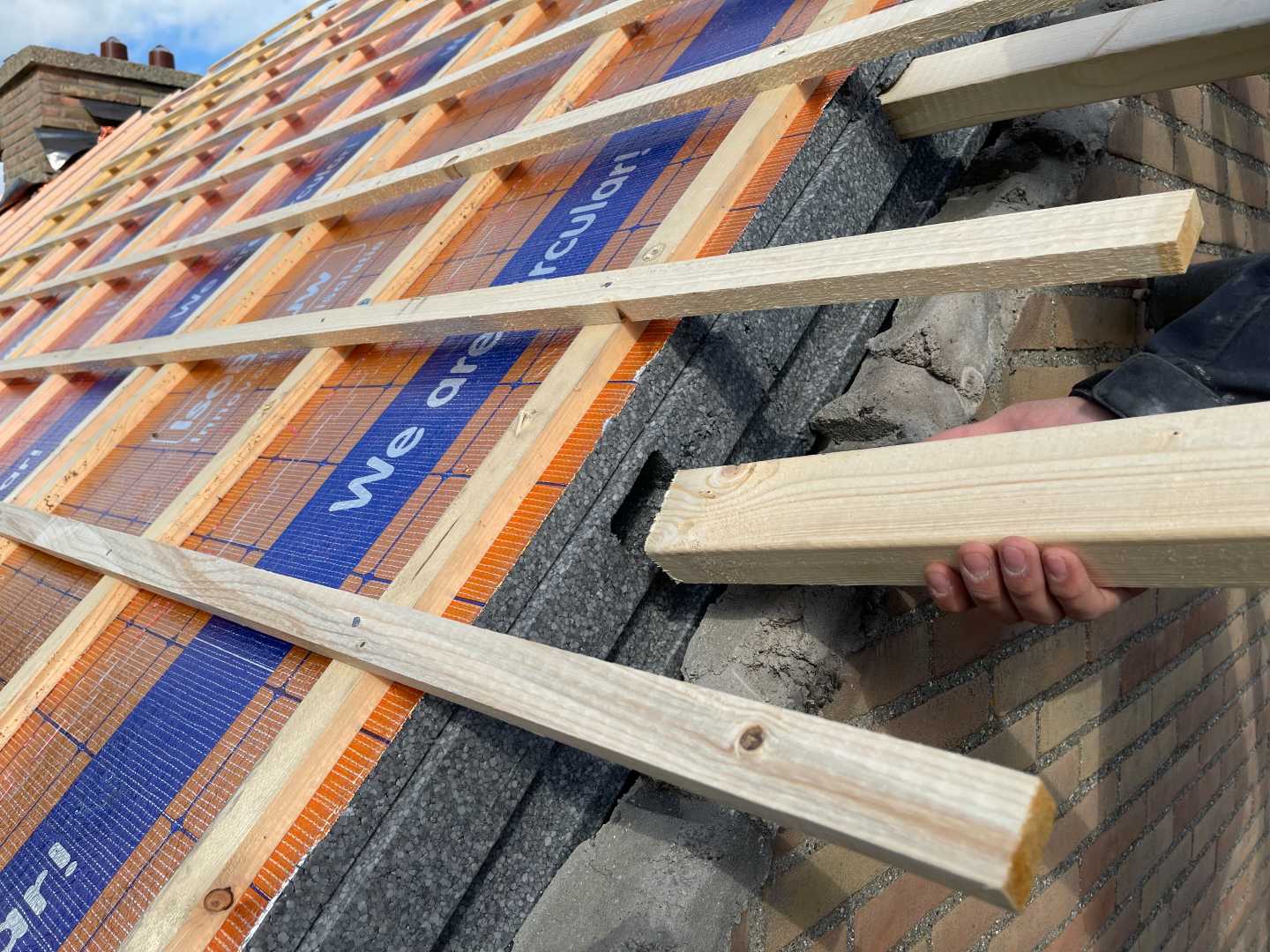 RenoTwin flexoptie geveloverstek Panlatten op een geisoleerd dak