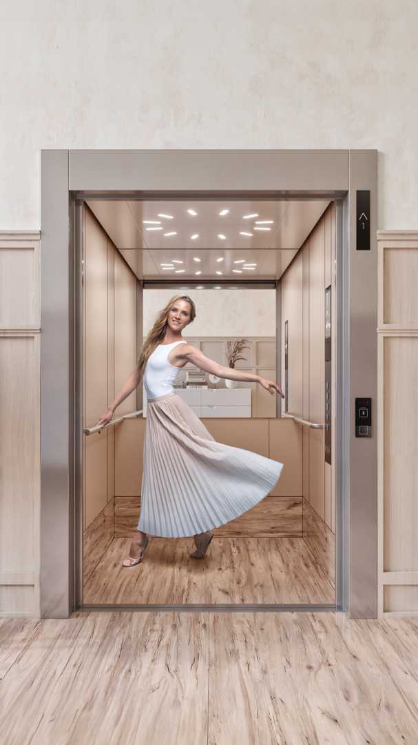 Schindler Designs - Natural nuances Ballerina in lift