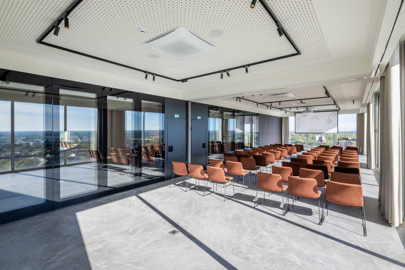 Presentatieruimte met glazen wanden