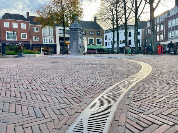 ACO B.V. | NBD Nederlandse Bouwdocumentatie afwatering drain in plein