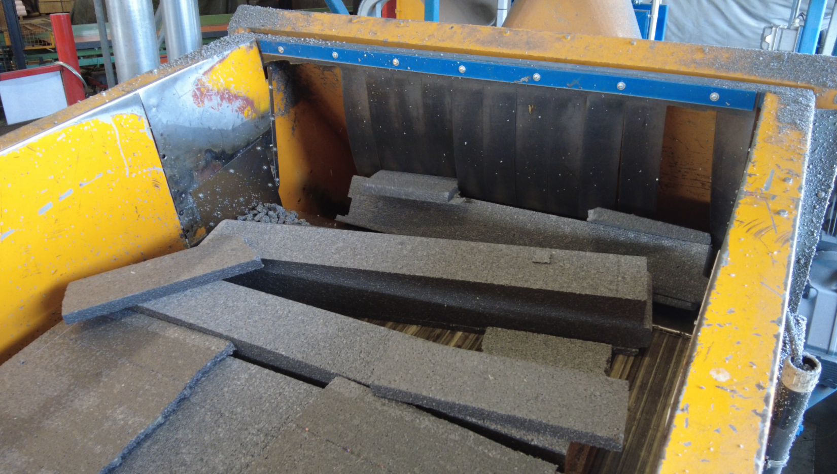 Container met restmateriaal