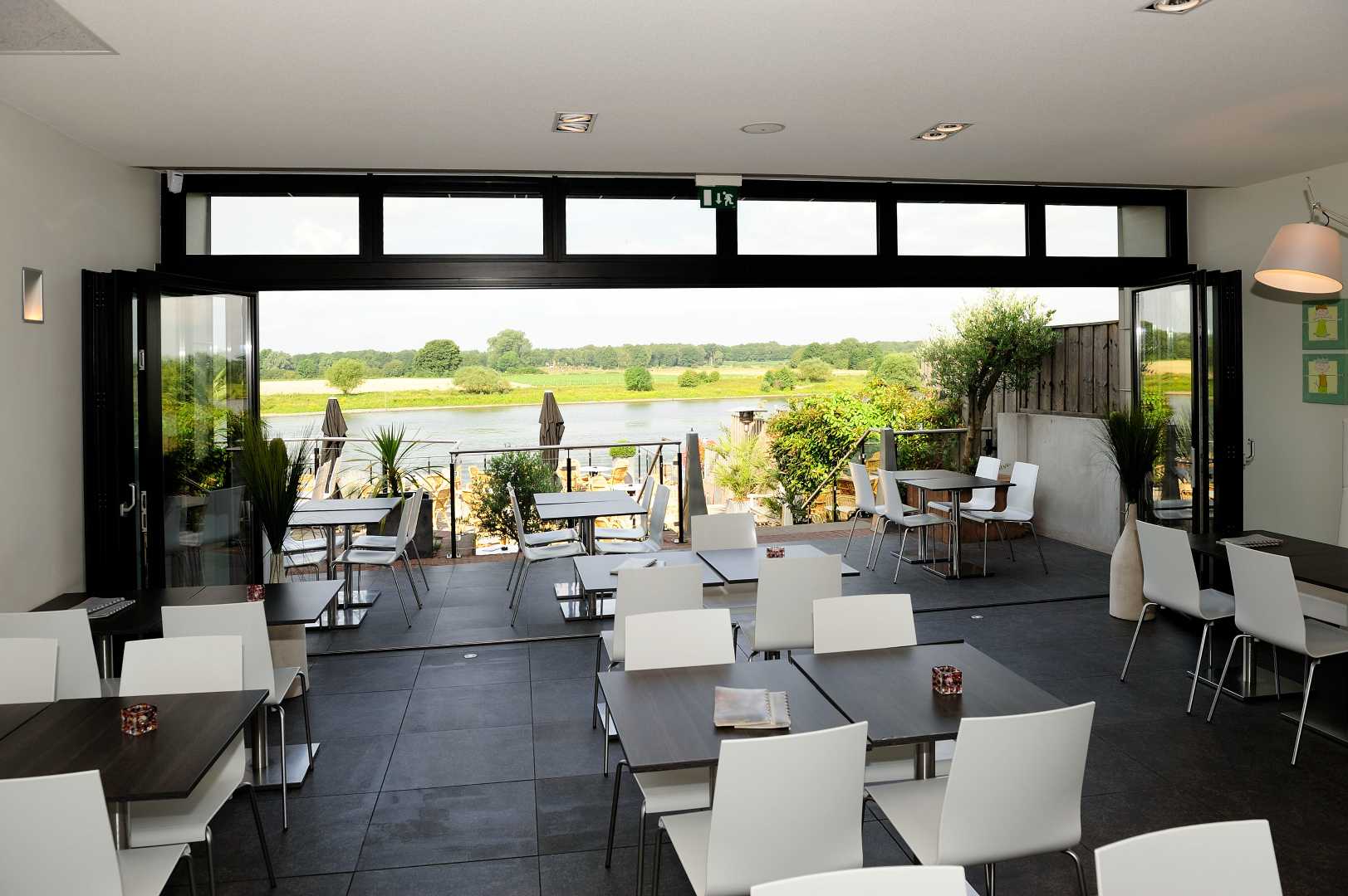 Aliplast New Panorama aluminium vouwwand openstaande vouwwand