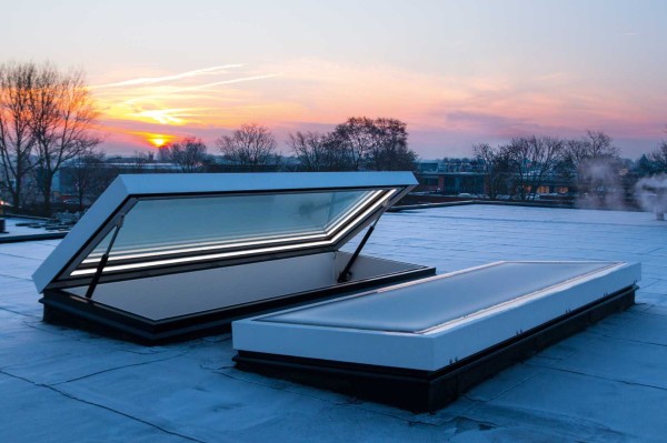 Gorter Luiken B.V. | NBD Nederlandse Bouwdocumentatie openstaand dakluik met raam