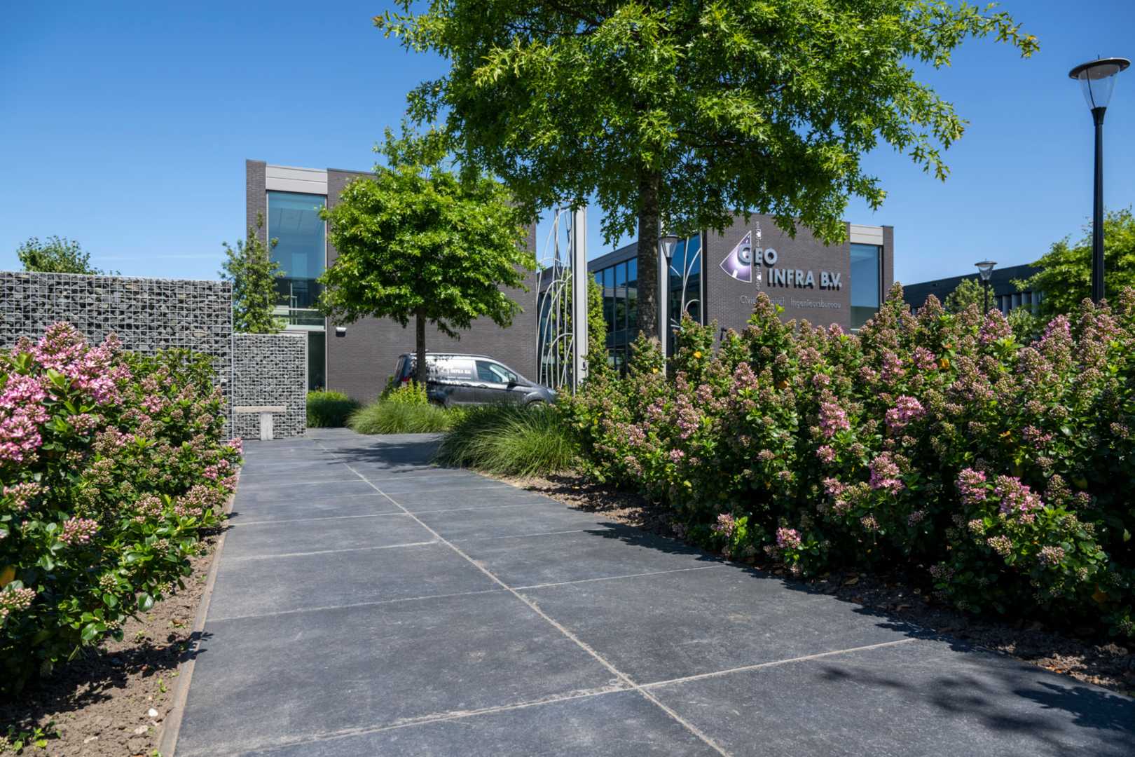 MBI Bedrijfstuin Oud-Gastel keramische tegels Geoceramica Grande Piazza Torino