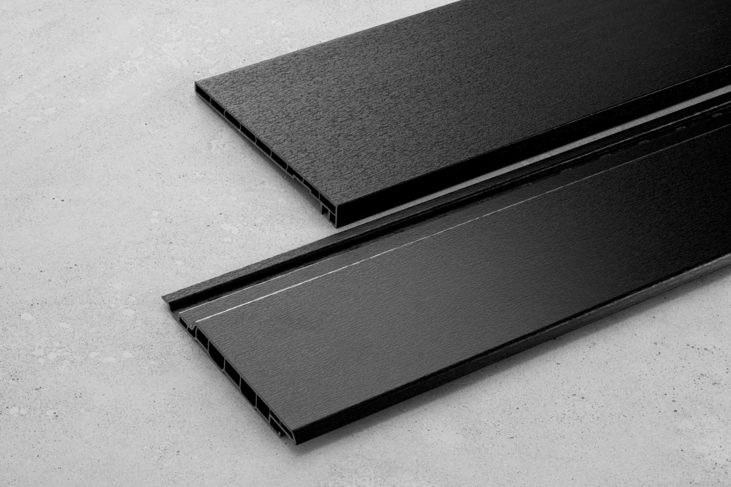 Keralit Grafietzwart dakrand en gevel Keralit Grafietzwart dakrand en gevel