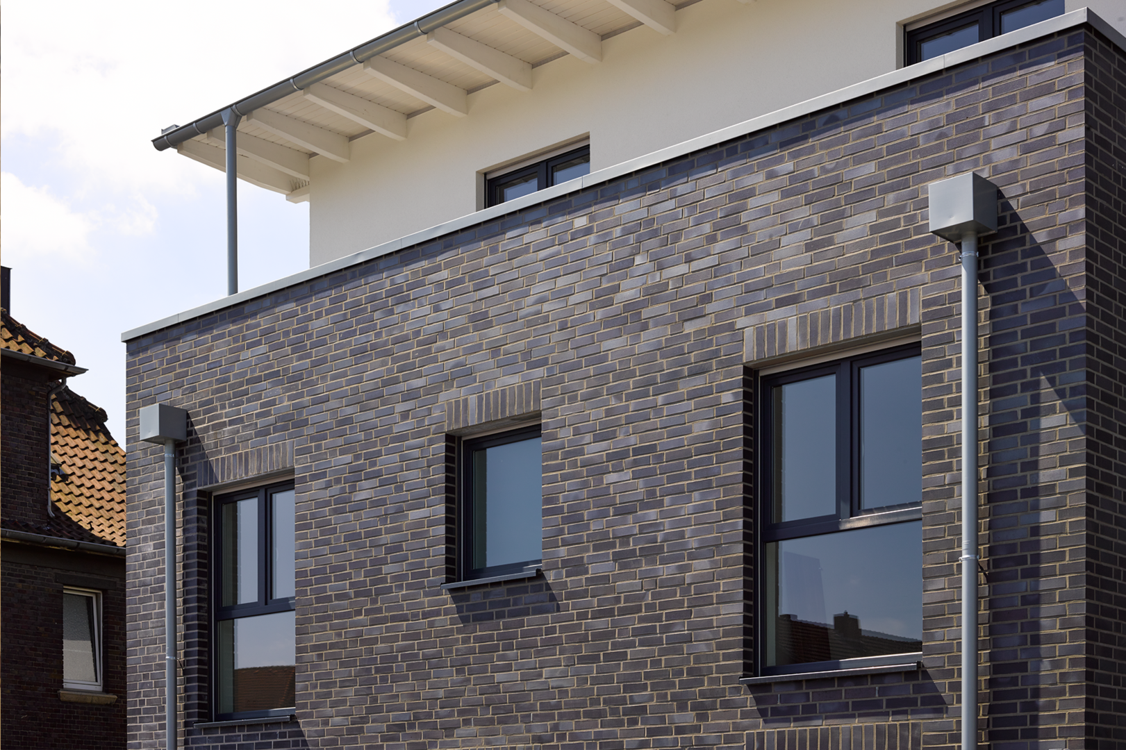 woning met zinken dakranden