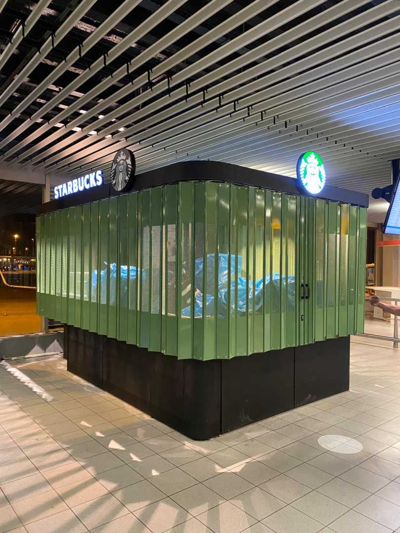 Starbucks met harmonica schuiluiken